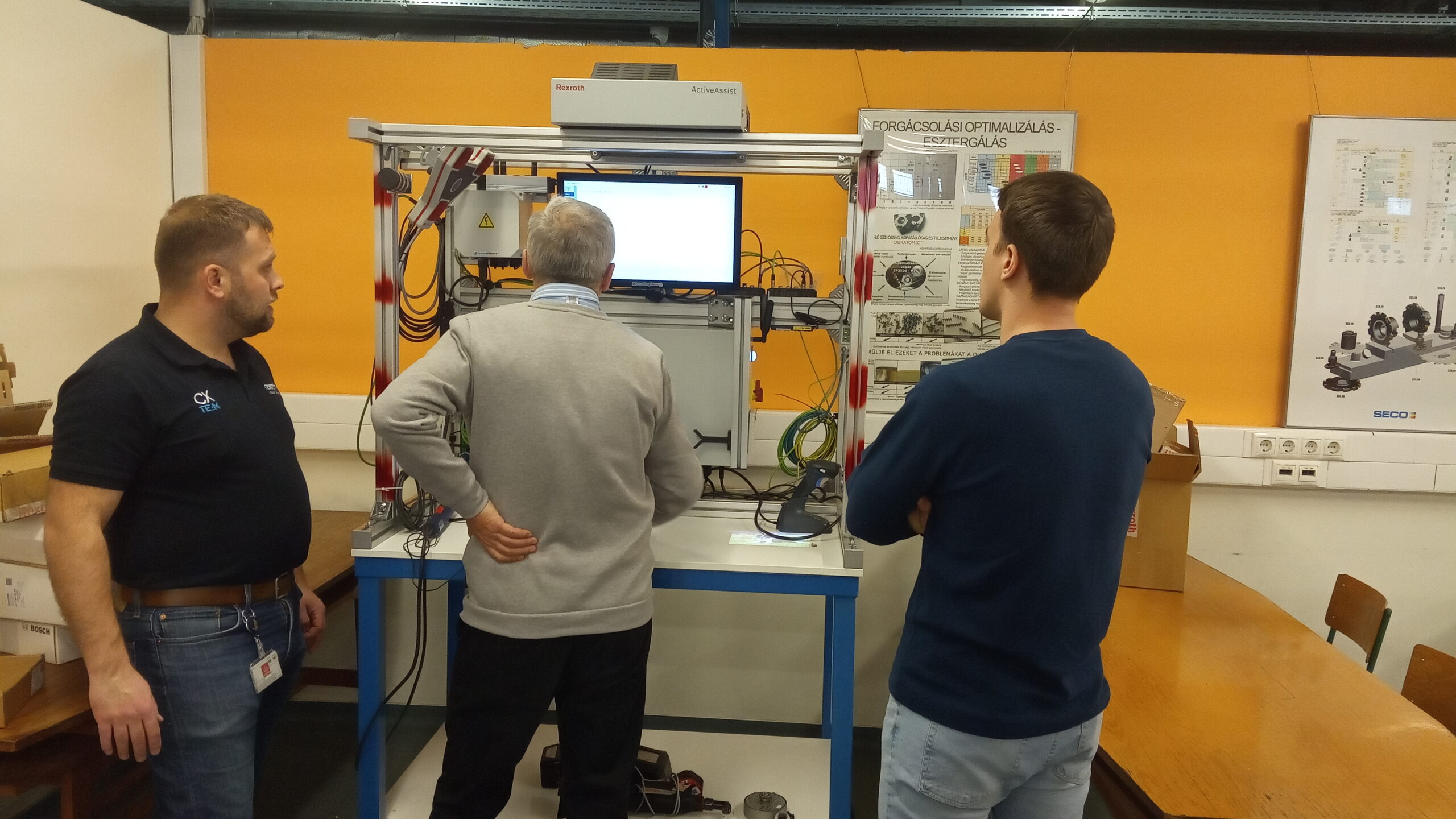 Visit of Bosch Rexroth Kft. at the Department and training on the Active Assist system.